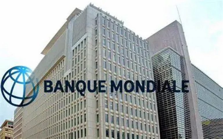 Au moins 700 000 personnes de plus pourraient être plongées dans l’extrême pauvreté, alerte la Banque mondiale