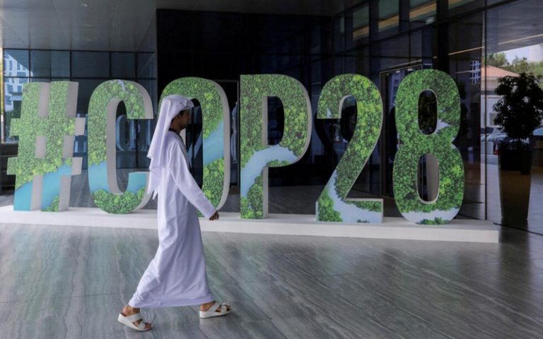 Énergies fossiles, pertes et dommages… Quels sont les enjeux de la COP28 à Dubaï ?