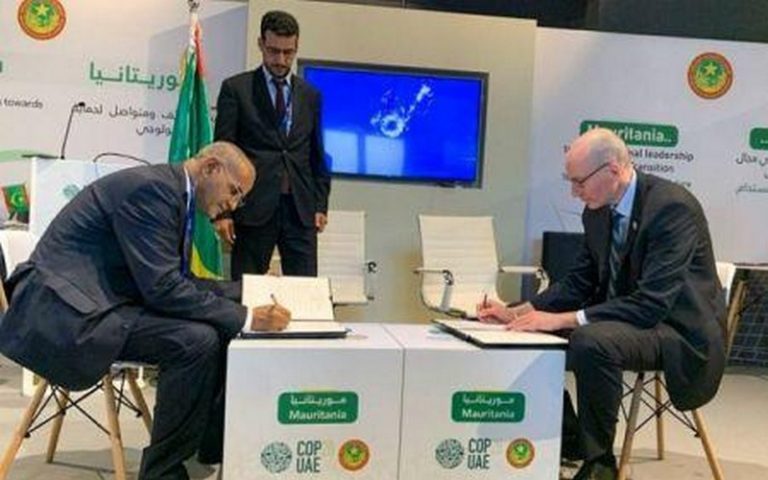 Énergie propre : Le ministre mauritanien du Pétrole signe un protocole d’accord avec le secrétaire adjoint à l’Énergie des États-Unis