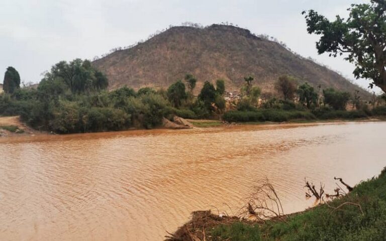 La Falémé « agonise et est menacé de disparition », se désole le maire de la commune de Tambacounda