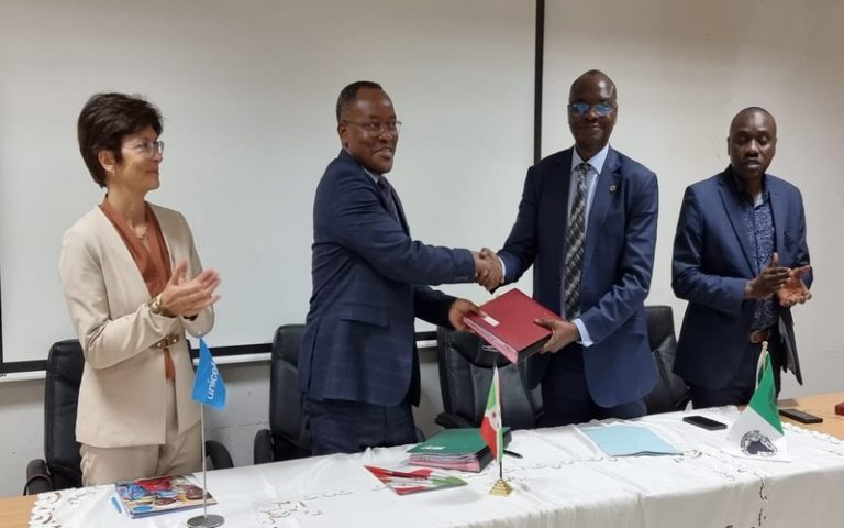 Le Burundi et la BAD signent deux accords de dons pour améliorer l’approvisionnement en eau et renforcer la résilience aux changements climatiques