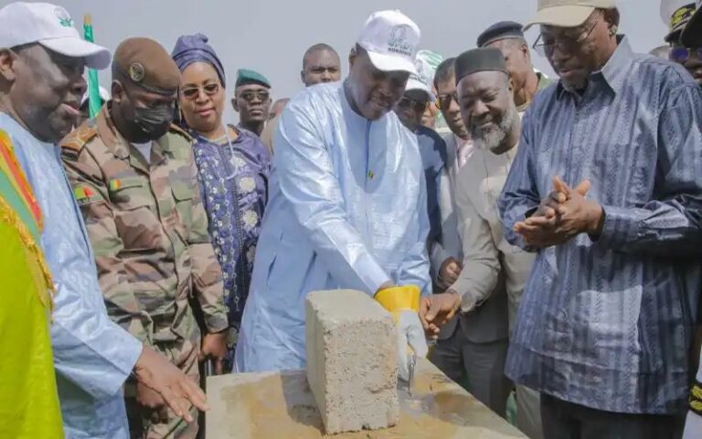 Mali : La CMDT finance la construction d’une usine d’égrenage de coton à Kokofata