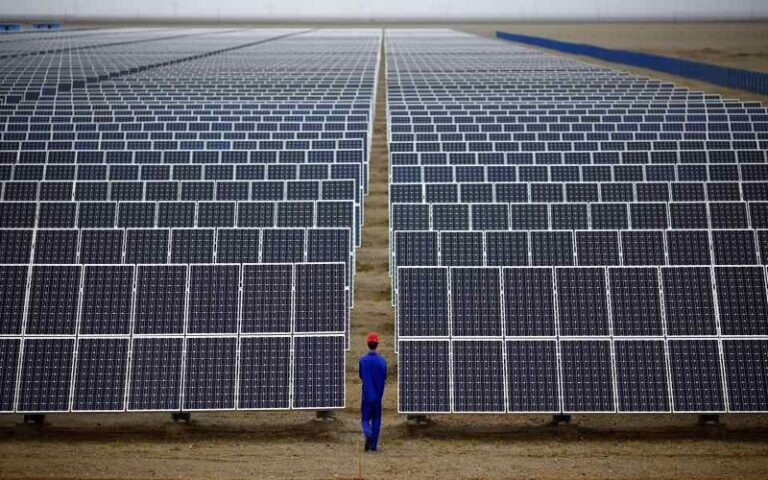 La production d’énergie renouvelable en forte hausse sous l’impulsion de la Chine en 2023, selon AIE
