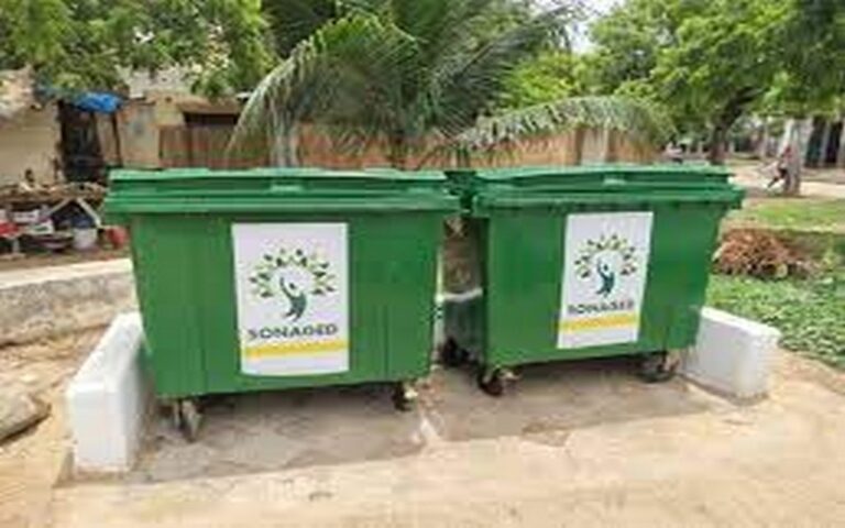La commune de Saly (Sénégal) réceptionne du matériel et de la logistique de nettoiement