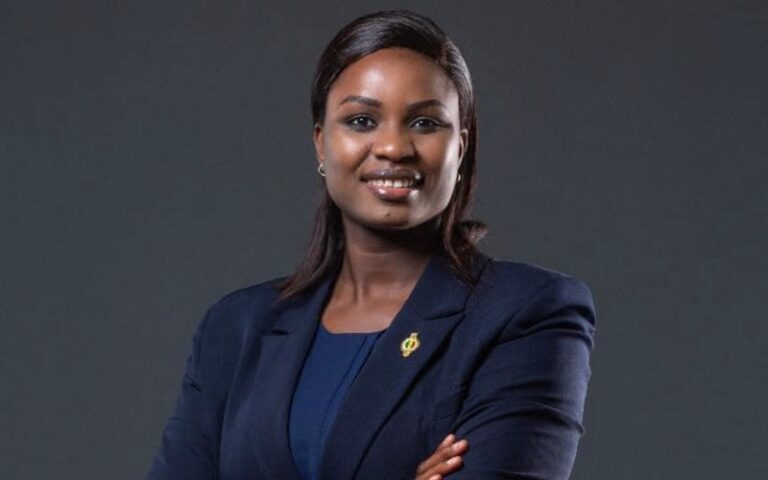 Cimenterie à Bargny : Le fort plaidoyer de Marieme S. Ndiaye en faveur de population devant le Chef de l’Etat                                       