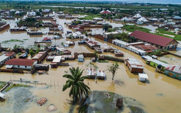 El Niño : au Burundi, 100 000 déplacés à cause des pluies diluviennes et des inondations