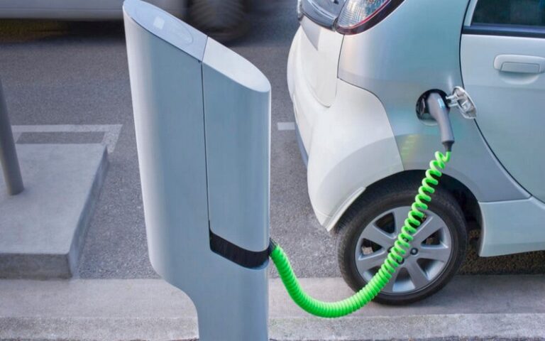 Le Zéro émission nette d’ici à 2050 est encore possible mais le monde devra débourser 34 000 milliards de dollars supplémentaires, selon un nouveau rapport
