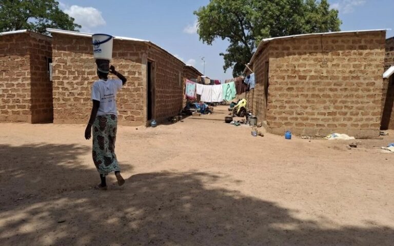Côte d’Ivoire : Voici comment les femmes et les enfants réfugiés burkinabè s’adaptent à leur vie dans le camp de Niornigué