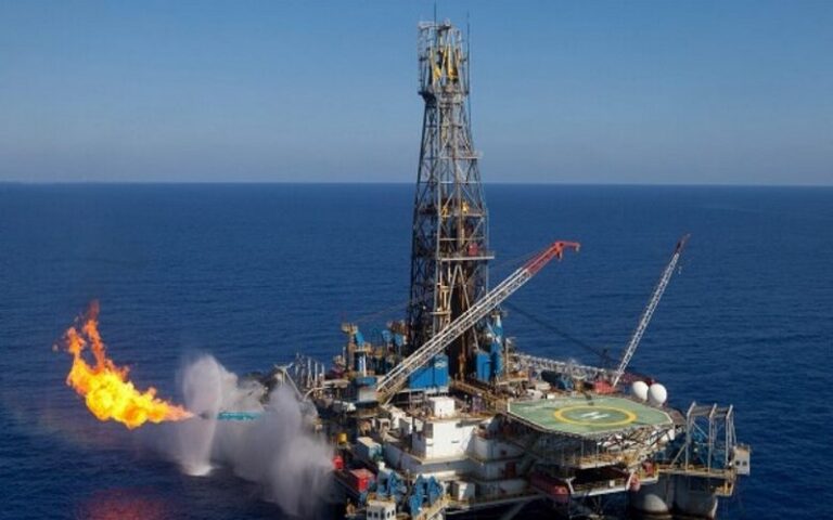Officiel : Le Sénégal extrait son premier baril de pétrole du champ de Sangomar, annonce Woodside Energy