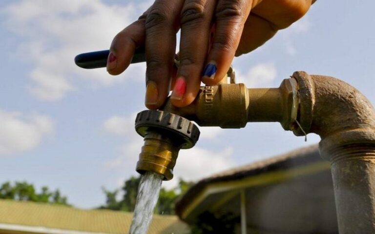 L’Etat du Sénégal invité à publier le contrat d’affermage signé avec le groupe Suez concernant la distribution de l’eau