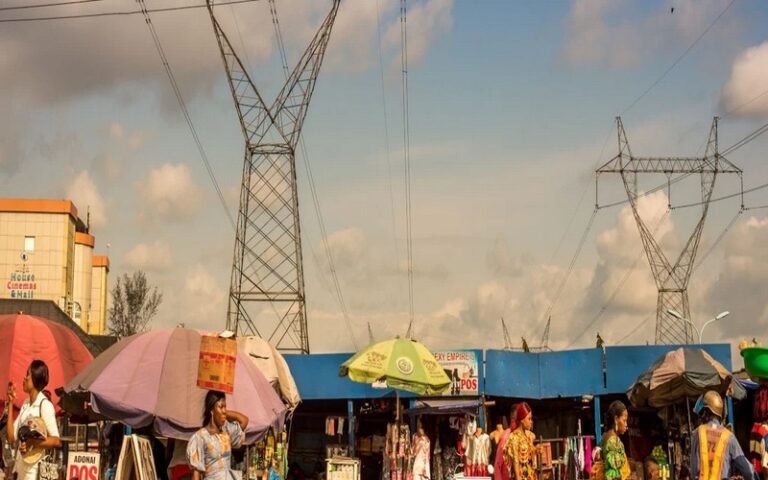 La BAD approuve un prêt de 500 millions de dollars pour stimuler l’accès à l’électricité au Nigéria