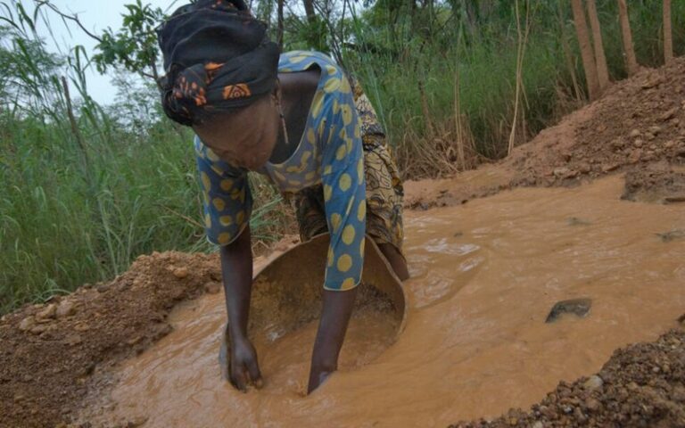 Les réserves des mines d’or diminuent depuis deux ans au Mali