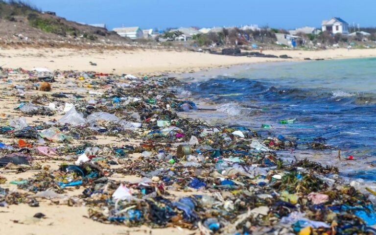 Les ministres africains de l&rsquo;Environnement invités à réaffirmer leur engagement en faveur d&rsquo;un traité sur la pollution plastique
