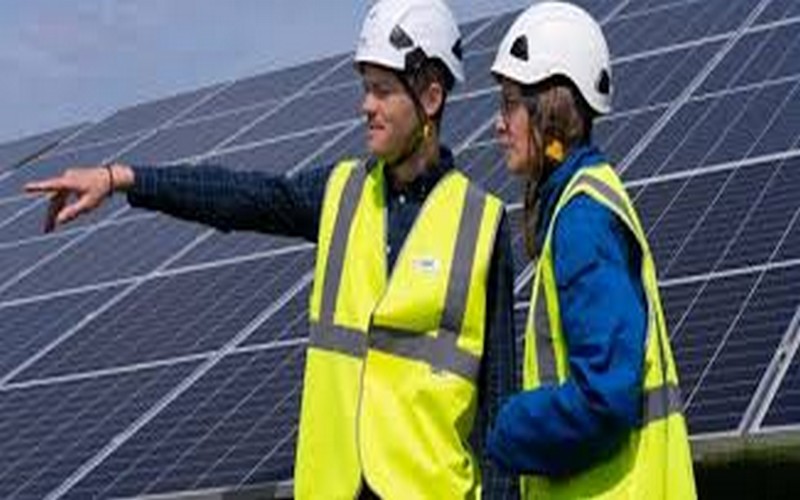 Le secteur des énergies renouvelables a généré 16,2 millions d’emplois en 2023, selon un rapport de l’IRENA