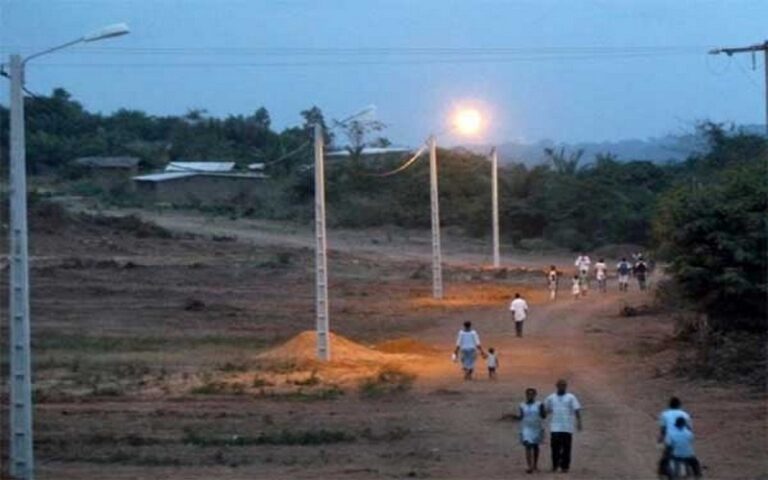 L’électrification de 1 600 localités suspendue au Sénégal, l’avenir du projet d’électrification rurale en question