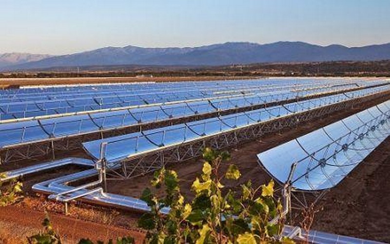 Photon Energy annonce un ambitieux projet de centrale solaire concentrée de 250 MW en Afrique du Sud avec stockage thermique innovant