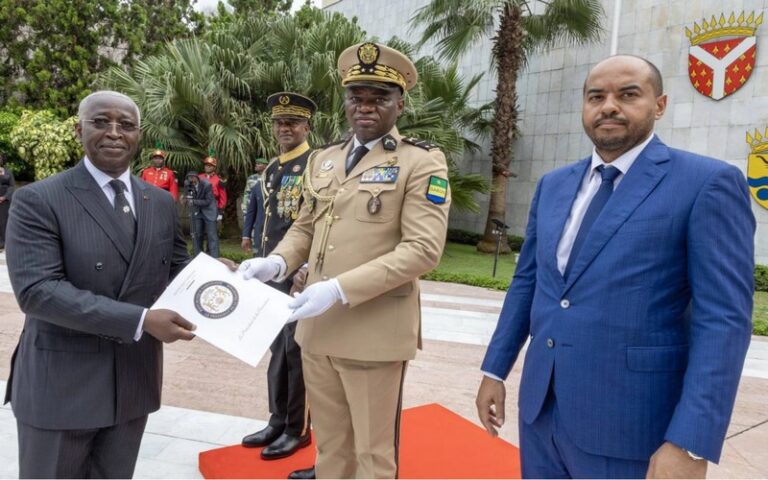 Gabon : Pourquoi l’État gabonais a repris le contrôle de la Société nationale des bois et son impact sur le secteur forestier