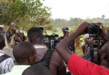 Les journalistes environnementaux face aux menaces et intimidations : Un défi pour l’indépendance de l’information