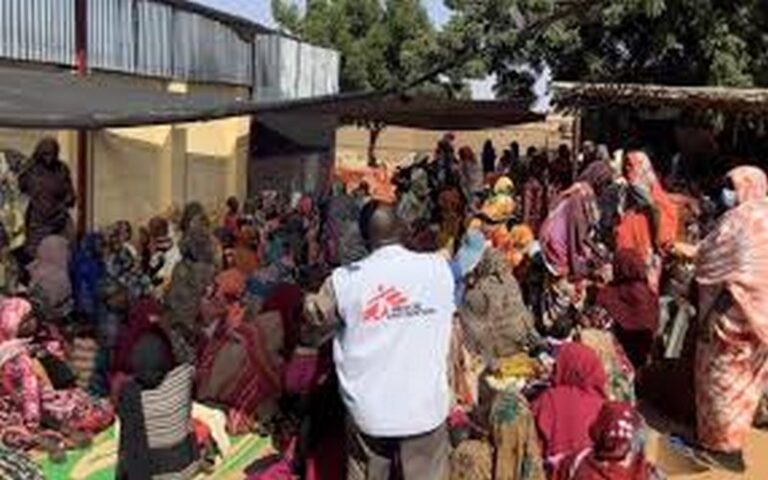Suspension des activités de Médecins Sans Frontières dans le camp de Zamzam au Darfour en raison des combats et de la famine