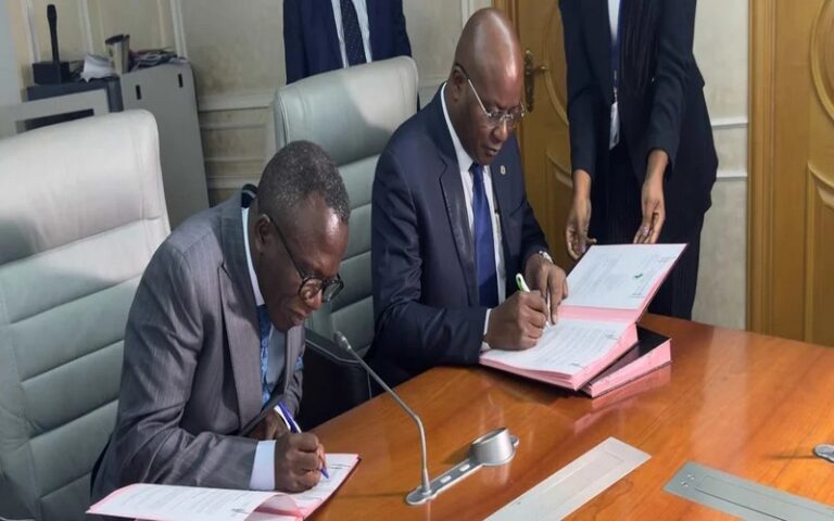 Congo : La BAD signe deux accords de dons pour renforcer l’accès à l’énergie avec un financement de 1,5 million de dollars