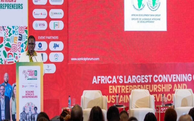 La BAD lance ENNOVA AI pour révolutionner l’entrepreneuriat et la création d’emplois en Afrique lors du Sommet Sankalp