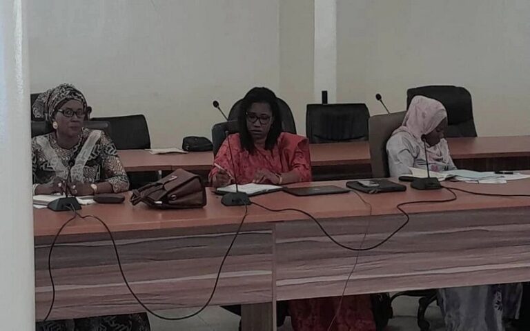 Les parlementaires sénégalais face aux dangers de l’usine de recyclage de plomb de Ndiakhate : Vers une solution durable
