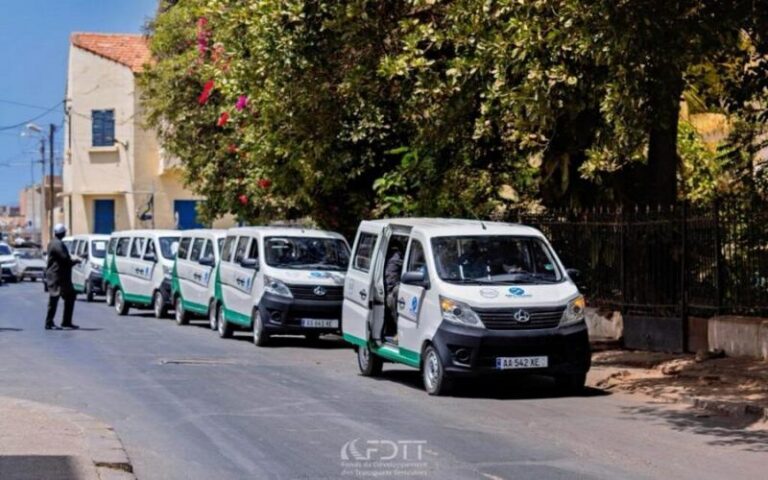 Sénégal : Lancement, à Saint-Louis, de 20 taxis de proximité au gaz pour un transport durable et moderne